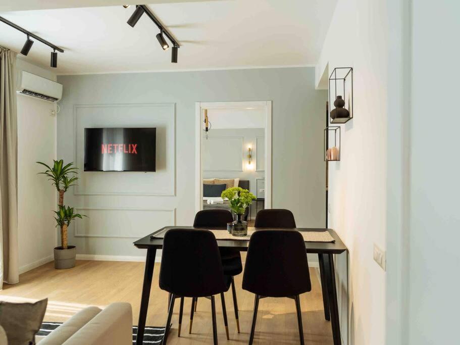 Bright 2Br Apartment - Top Location - City Balcony Bucharest Exterior photo